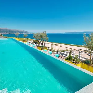 Amphora's Garden ***** Split